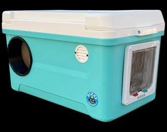 Aqua Marine Cat Shelter: Insulated Igloo, Two-Door Design