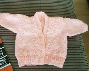A beautiful cardigan to suit a boy or girl