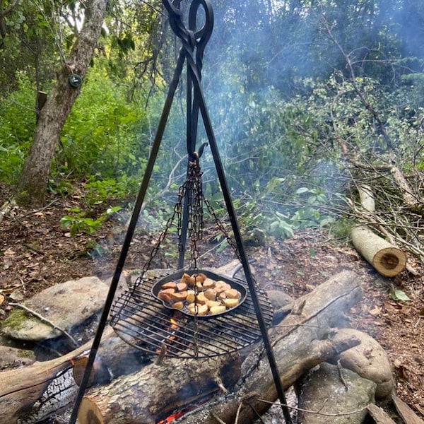 XL heavy duty forged camp cooking tripod holds OVER 95 POUNDS! seen on tv's , fallout, dinner: impossible