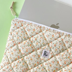 laptop sleeve, gift for her, womens gift, pink laptop bag, floral laptop bag, laptop sleeve, laptop flat pouch, Cute Laptop Sleeve, Floral Laptop Sleeve, cute laptop bag, Notebook Bag, Quilted Laptop Bag, Macbook bag  13 inch, green laptop bag