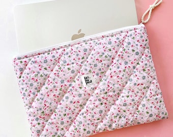 Różowy kwiatowy pokrowiec na laptopa, pikowany pokrowiec na MacBooka, pokrowiec na tablet iPad