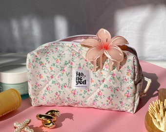 Rosa Schminktasche, Kosmetiktasche, gesteppte Schminktasche mit Blumenmuster, ästhetische Kosmetiktasche, Kulturtasche mit großem Fassungsvermögen, Reisetasche, Muttertagsgeschenk