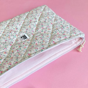 gift for her, womens gift, pink laptop bag, floral laptop bag, laptop sleeve, laptop flat pouch, Cute Laptop Sleeve, Floral Laptop Sleeve, cute laptop bag, Notebook Bag, Quilted Laptop Bag, Macbook bag  13 inch,14 inch, 15 inch laptop bag