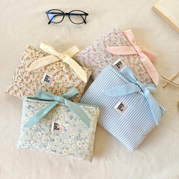 Floral Bow Kindle Sleeve, Quilted Paperwhite Sleeve, E-Reader Pouch