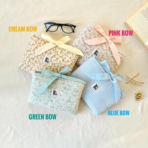 bow kindle sleeve, bow kindle pouch, ,Coquette kindle Sleeve, Floral kindle Sleeve, Kindle cover, paperwhite sleeve, aesthetic kindle signature sleeve, kobo libra sleeve, gifts for her, gifts for mom, gifts for daughter, kindle accessories