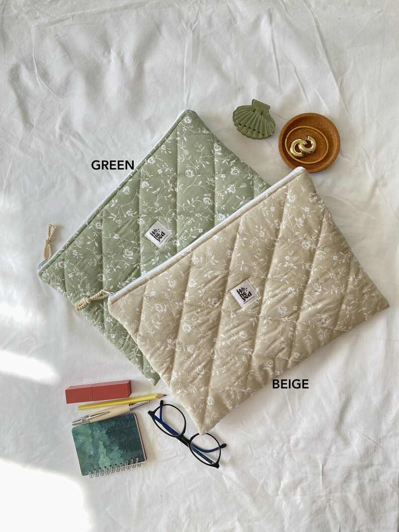 laptop sleeve, gift for her, womens gift, green laptop bag, floral laptop bag, laptop sleeve, beige laptop flat pouch, Cute Laptop Sleeve, Floral Laptop Sleeve, cute laptop bag, Notebook Bag, Quilted Laptop Bag, Macbook bag  13 inch, green laptop bag
