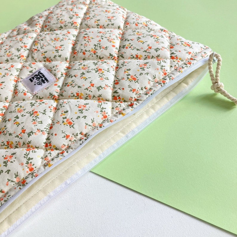 laptop sleeve, gift for her, womens gift, pink laptop bag, floral laptop bag, laptop sleeve, laptop flat pouch, Cute Laptop Sleeve, Floral Laptop Sleeve, cute laptop bag, Notebook Bag, Quilted Laptop Bag, Macbook bag  13 inch, green laptop bag