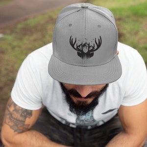 Black Mountain Antlers Snapback Hat, Cadeaux pour l&#39;homme de plein air, Cadeaux pour papa, Cadeaux pour lui, Cadeaux pour les chasseurs, Cadeaux pour elle, Pays
