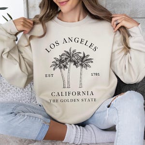 Los Angeles Sweatshirt, California Coastal Sweatshirt, Travel Beach Sweater, Palm Tree Retro Crewneck, Vacation Sweatshirt, Travel Hoodie