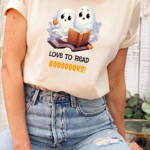 Cute Halloween Tee / Love to read books tee / Cute Ghost Halloween t-shirt / Librarian Halloween Tee / Teacher Halloween Tee / Book Worm Tee