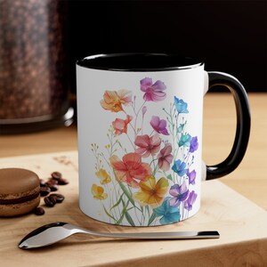 Regenbogen-Wildblumen-Tasse, Pride Month Lgbt Support Keramik-Kaffeetasse, 11oz botanische Akzenttasse, Geschenk für ein neues Zuhause, bunte Aquarell-Teetasse