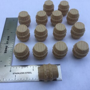 Barriles medievales 15 de 20 mm de altura, 17 mm de diámetro