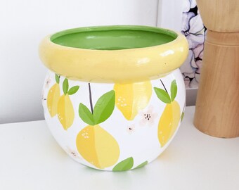 Hand painted clay pot green lemon citrus | second hand plan | handmade decoration inspiration |  original | acrylicpainting | thrift shop