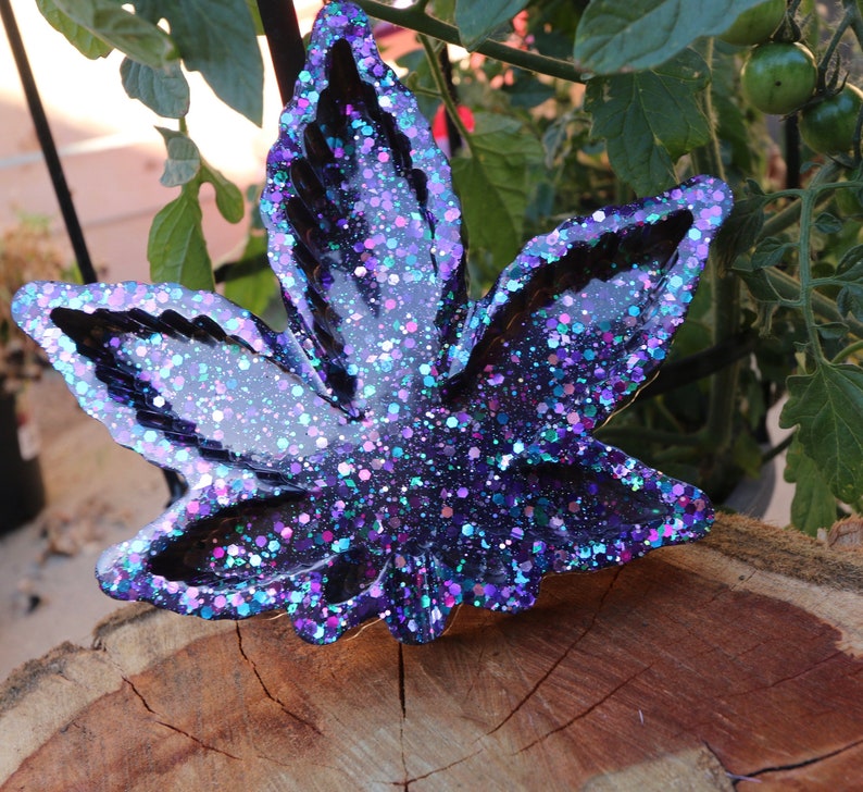 Pot Leaf Ashtray Maple Leaf Ashtray Resin Ashtray Etsy