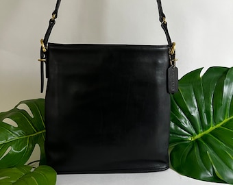 Vintage Coach Equestrian Slim Bucket 9806 Black