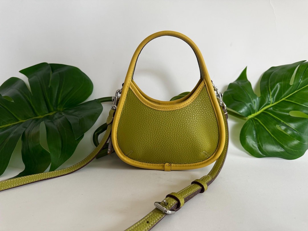 バッグ COACHTOPIA Ergo mini Bag PaleLime Green il_1080xN.7419636882_bh0f.jpg