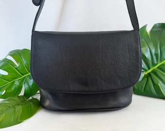 vintage coach old flap BLACK ボディバッグ Vintage Coach Black Leather Equestrian Flap Cross Body Purse