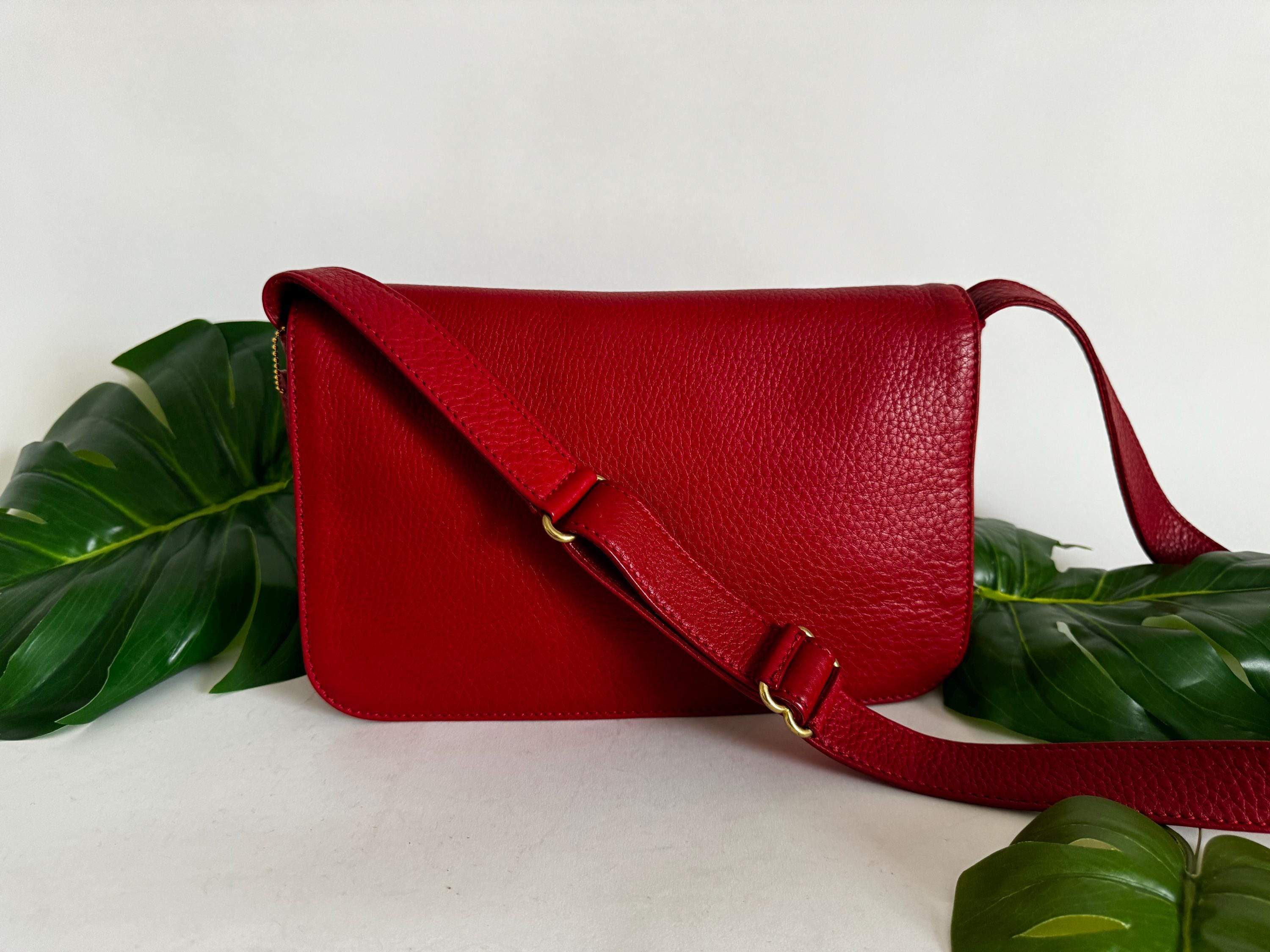 Vintage Coach | Sonoma Full Flap Natural Grain | 4928 | Red Vintage Coach | Sonoma Full Flap Natural Grain | 4928 | Red