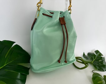 バッグ Vintage Coach Chrystie Bag Green Leather Vintage 90's Coach Chrystie Bottle Green Leather Crossbody