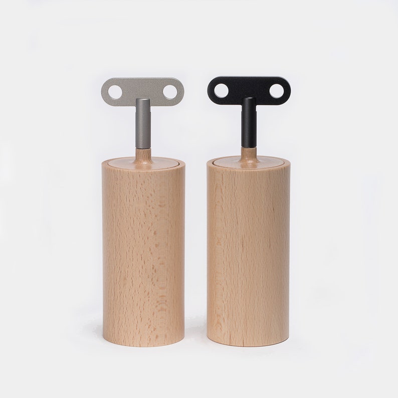 Playful Salt & pepper mill set in beech image 2