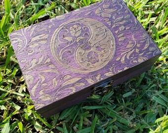 Floral Design Tarot Box / Witchcraft Supplies / Altar Box  / Metaphysical Supplies