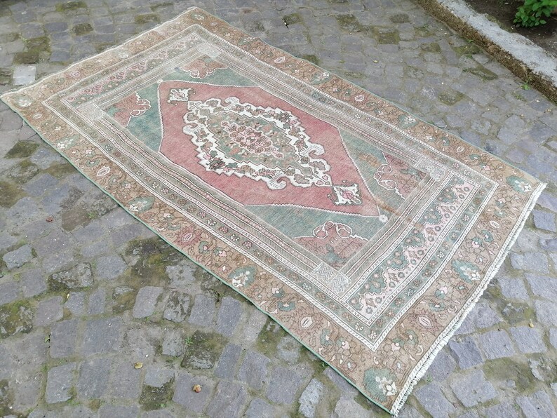 Turkish rug Handmade rug Vintage rug Bedroom rug Area rug Entryway rug K-697 Woven rug Oushak rug 4.8x7.10 Ft rug Geometric rug Turkish rug Handmade rug Vintage rug Bedroom rug Area rug Entryway rug K-697 Woven rug Oushak rug 4.8x7.10 Ft rug Geometric rug