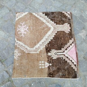 Kars rug, Vintage rug, Small rug, Indoor mat rug, Door mat rug, Mini rug, Mini rug, Anatolian rug, Decor rug, 2.1x2.6 ft rug, AY1010