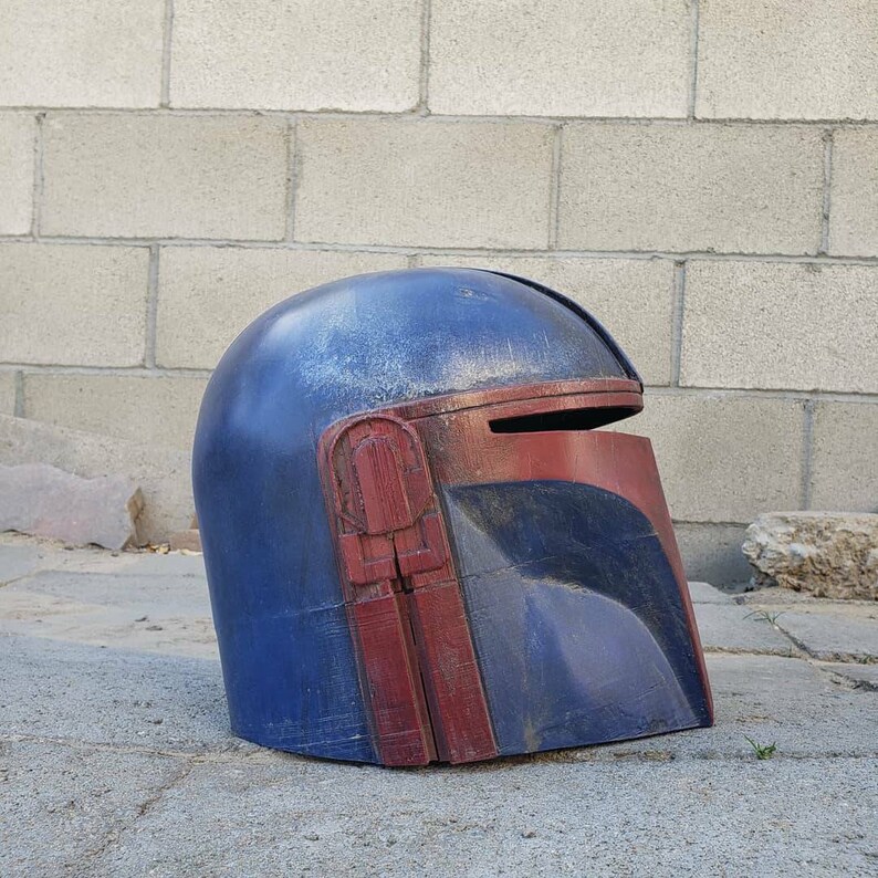 The Patriot Mandalorian helmet