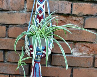 Makramee Blumenampel Planthanger Pflanzenhänger Hängeampel boho Deko Unikat handgeknüpft rot blau weiß
