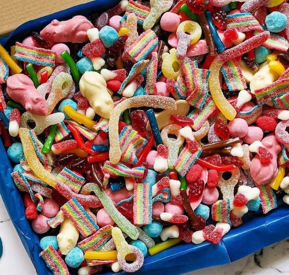 Halal Eid Ramadan Pick & Mix Hamper – Sweet Gift Box | Birthday, Get Well Soon, Celebration