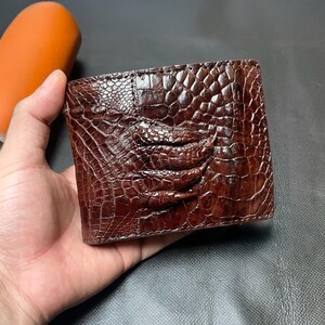 Carteira de couro masculina minimalista feita à mão em couro de crocodilo genuíno para presente ou uso diário