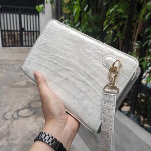 Bolsa de couro de crocodilo branco com trava, carteira de luxo masculina, grande bolsa de couro com trava de código, bolsa de crocodilo albino feita à mão