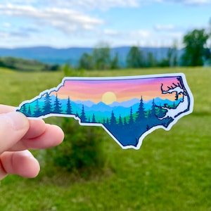 Adesivo dello stato della Carolina del Nord per laptop, decalcomania NC, adesivo di montagna fumoso, adesivi in vinile impermeabili per bottiglia d&#39;acqua, regalo della Carolina del Nord