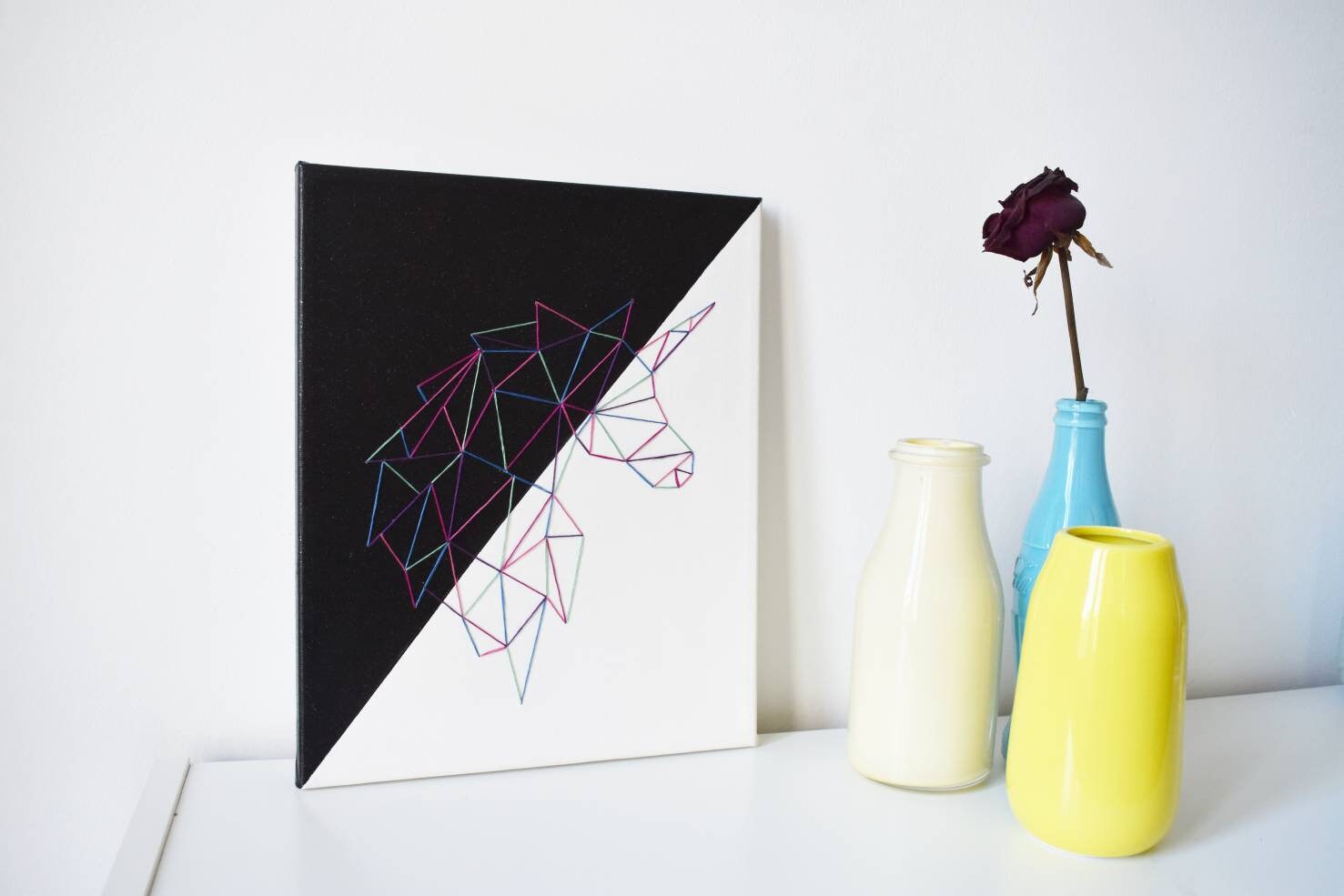 Toile Brodée - Licorne Géométrique Multicolore