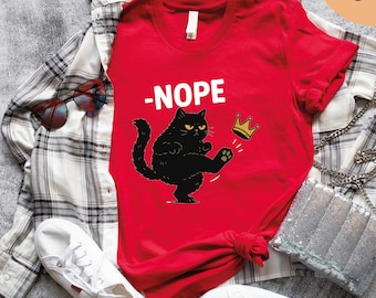 No Kings in America Black Cat T-Shirt, Cat Lover Gift, Political T-Shirt, Black Cat Shirt, No Kings Tee, Patriotic Shirt, Social Justice Tee