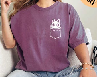Cat Shirt, Cat Hiding in Pocket Shirt, Kitty in Pocket Shirt, Pocket Cat Shirt, Gift for Cats Lover, Cat Mom Shirt, Comfort Colors Shirt