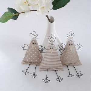 Poulets en fil de fer lot de 3 décorations de Pâques décoration de printemps cousues pendentif décoratif panier de Pâques beige blanc tissu de jute cadeau image 3