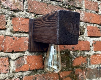 Industriell trävägglampa: Oak Loft Lighting