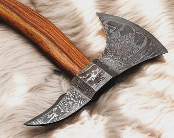 Damascus Steel Tomahawk Axe: Rosewood Handle, Leather Sheath