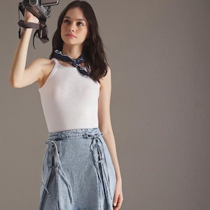 Blue Tie Detail High Waist Mini Denim Skirt, Casual Jean Skirt, Trendy Button Closure, Summer Denim Skirt