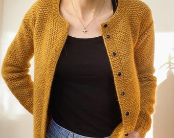 Knitting Pattern German - Gwenynen Cardi - Flat Knit For Beginners