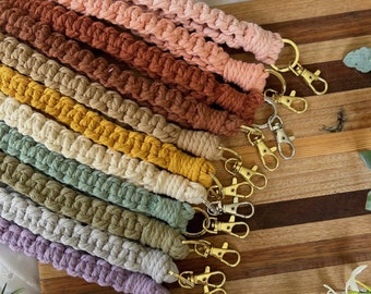 Macrame Lanyard