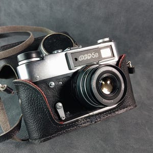 Macchina fotografica a pellicola FED 5B retrò vintage URSS anni '60 Vecchia macchina fotografica, custodia in pelle originale, macchina fotografica classica, obiettivo Industar 61 L/D, realizzata in URSS