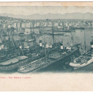 Antike Postkarte mit einer Ansicht von Neapel, Italien