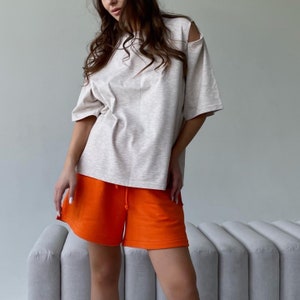 Shorts naranjas extragrandes para mujer. Shorts de verano. Shorts casuales y ligeros. Shorts de algodón para mujer.