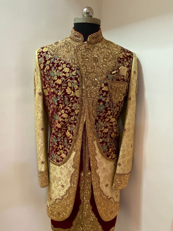 Heavy Sherwani Groom Wear Groom Wedding Dress Indian Groom Pakistani Groom Sherwani Golden Sherwani Wedding Groom Mens Clothing Etsy Canada