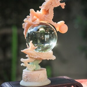 Dragon boule de cristal