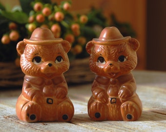 Vintage Smokey the Bear salt and pepper shakers / whimsical vintage shakers / bear salt and pepper / woodland salt & pepper / 1960s shakers