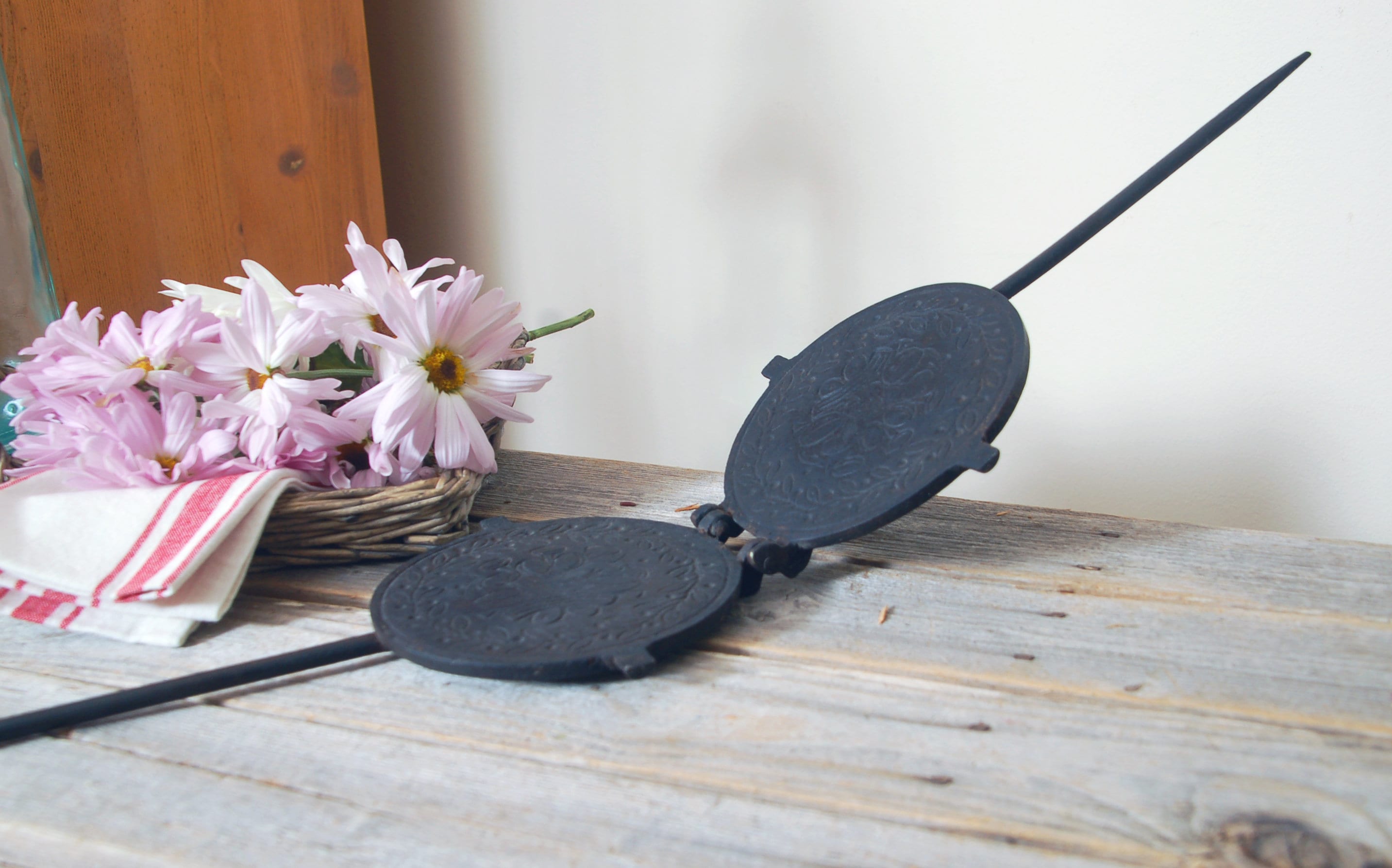 pizzelle press cast iron