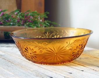 Vintage amber glass bowl / Indiana Glass daisy pattern #920 / floral pressed glass bowl / vintage amber glass serving bowl